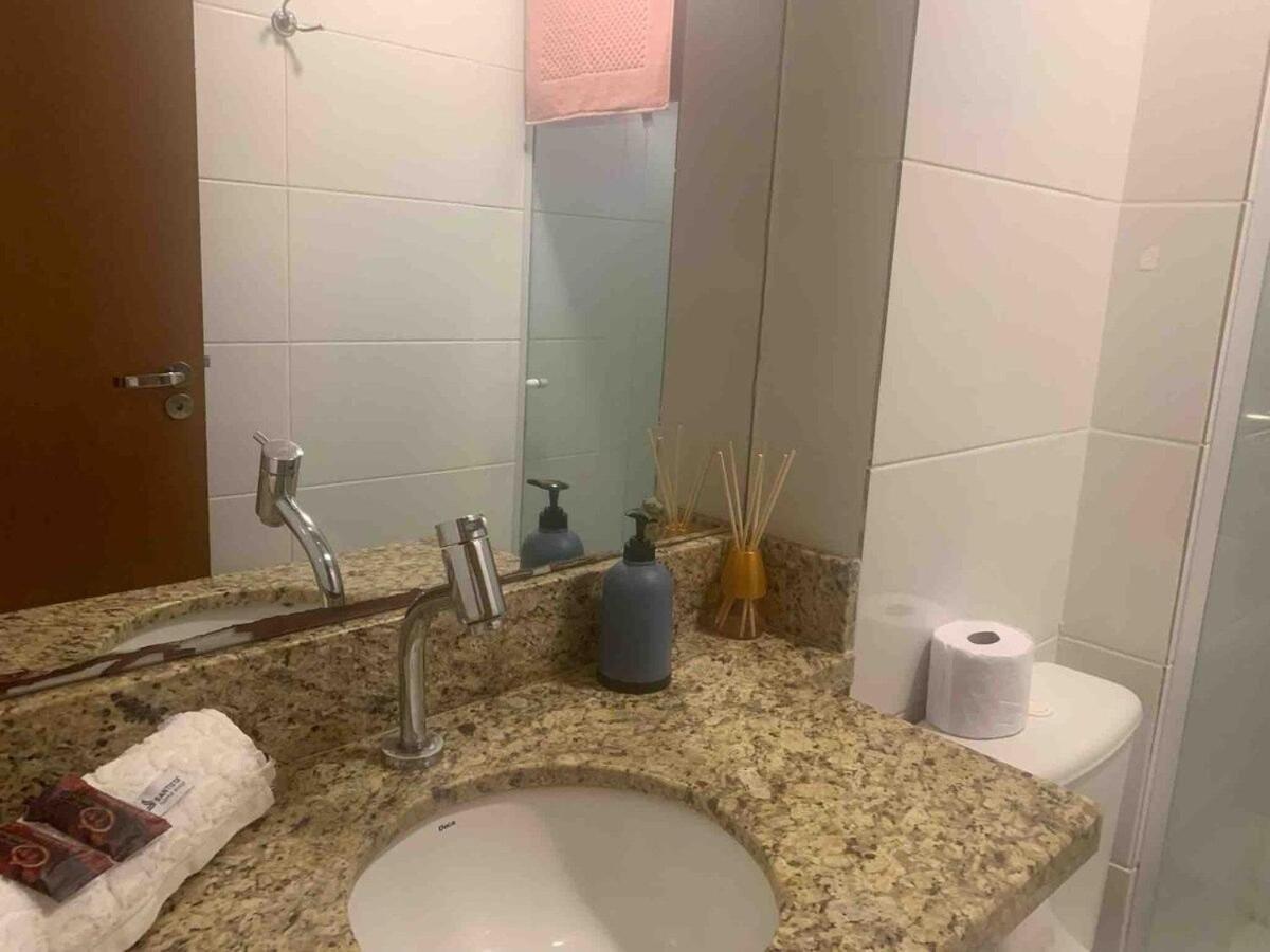 Apartamento Climatizado Ao Lado Do Premium Hosp. Goiânia Eksteriør bilde